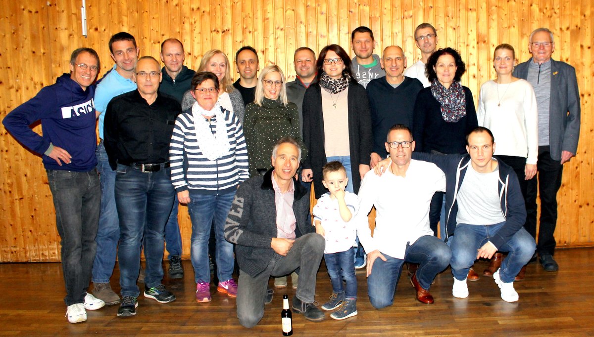 Gruppenbild Siegerehrung 13. Laufladen Cup